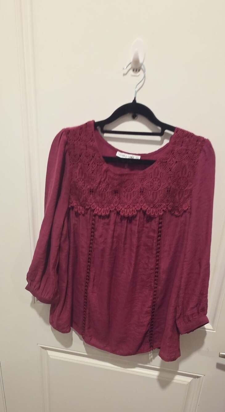 Figueroa & Flower Blouse Size PM Burgundy Crochet Lace
